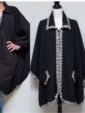 Le Moda Black Fleece Cape with Houndstooth Trim